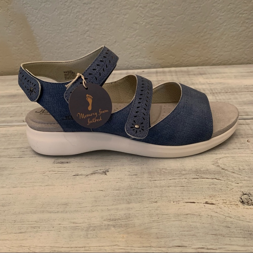 NWT JBU Mabel sandals size 9M